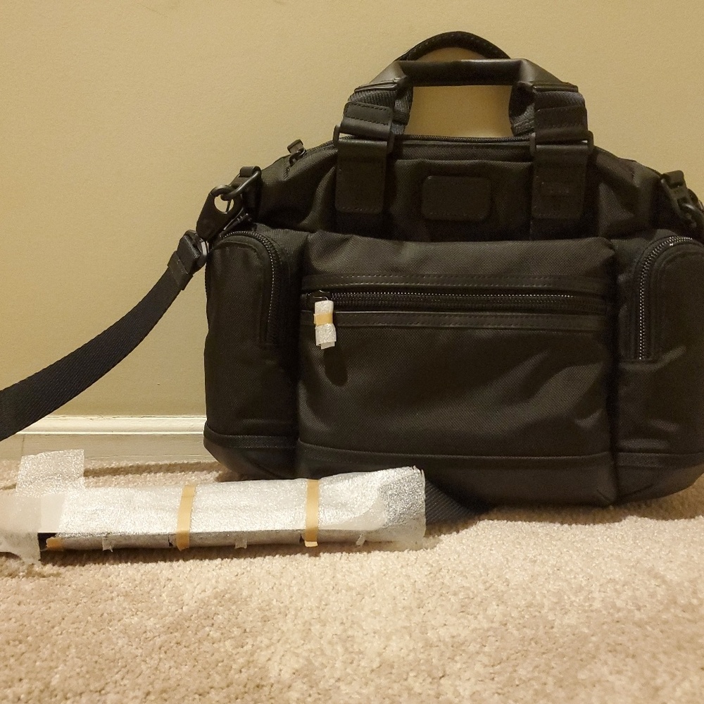 TUMI BROOKS SLIM BRIEF